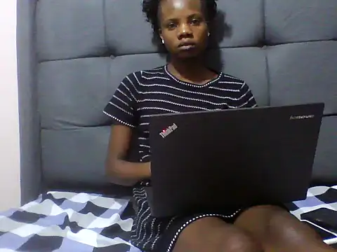 cythuu03 online show from 07-22-26, 04:21