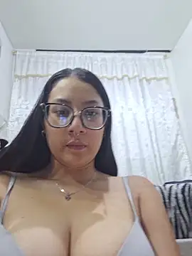Snapshot of Isax_red chatting on 05-22-26, 09:53 Isax red online show from 05-22-26, 09:53