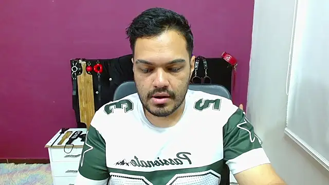 Snapshot of -AlejandroT- chatting on 05-23-26, 03:45 -AlejandroT- online show from 05-23-26, 03:45