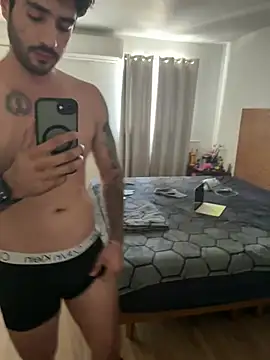 Snapshot of Antonello1223 chatting on 05-23-26, 04:44 Antonello1223 online show from 05-23-26, 04:44