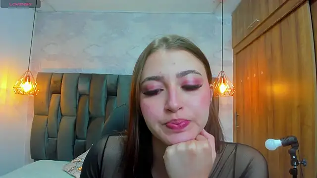 Snapshot of Miel_ferrer chatting on 05-31-26, 01:29 Miel ferrer online show from 05-31-26, 01:29