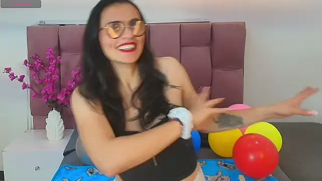 Afroditta Rosse online show from 05-29-26, 08:51