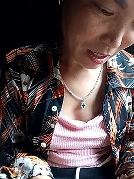Snapshot of Heryy_xx chatting on 06-09-26, 05:19 Heryy xx online show from 06-09-26, 05:19