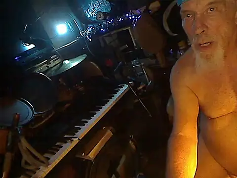 Dreamzluvz2 online show from 07-25-26, 04:54