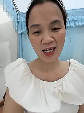 Snapshot of Lye_lovely chatting on 06-11-26, 02:48 Lye lovely online show from 06-11-26, 02:48