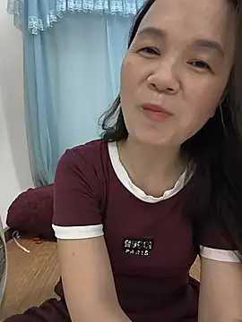Snapshot of Lye_lovely chatting on 06-24-26, 02:49 Lye lovely online show from 06-24-26, 02:49