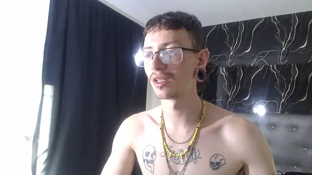 Snapshot of Ryan_Owenss chatting on 07-09-26, 03:32 Ryan Owenss online show from 07-09-26, 03:32