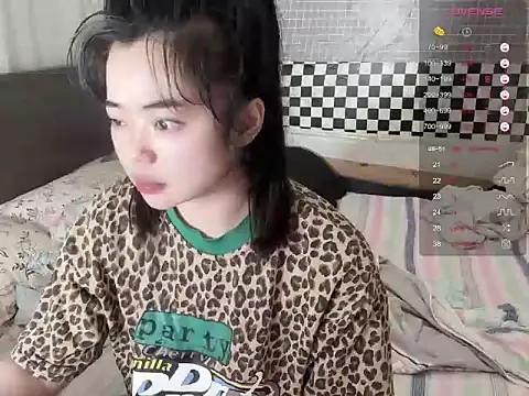 Snapshot of Lili-0521 chatting on 06-06-26, 06:56 Lili-0521 online show from 06-06-26, 06:56