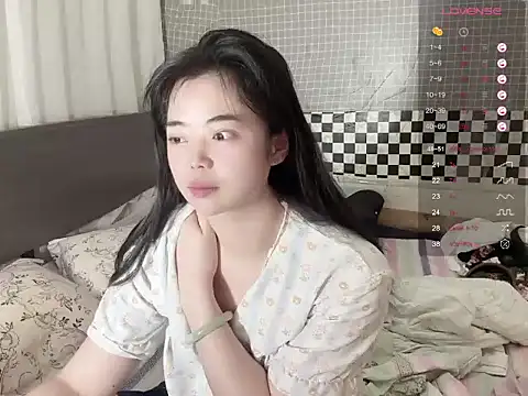 Snapshot of Lili-0521 chatting on 06-07-26, 10:13 Lili-0521 online show from 06-07-26, 10:13