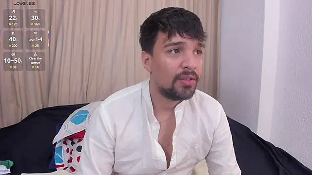 Snapshot of max_ed chatting on 06-15-26, 11:45 max ed online show from 06-15-26, 11:45
