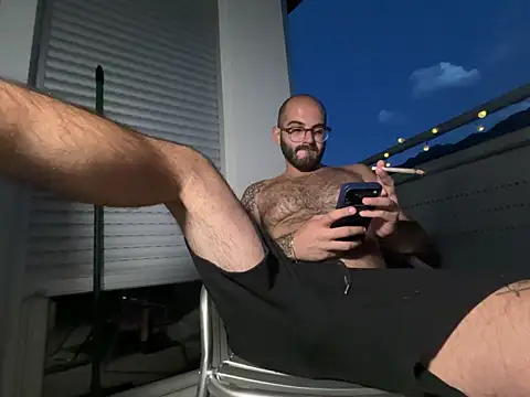 yoyett3223 online show from 07-18-26, 07:50
