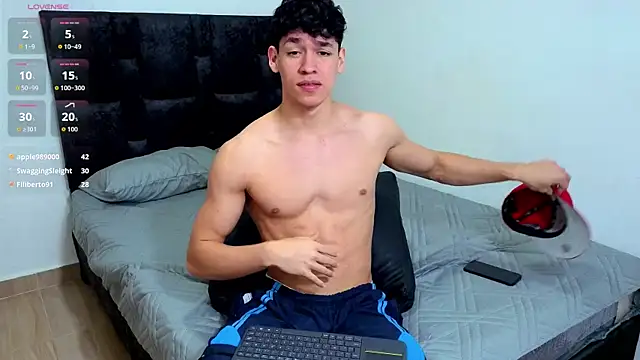 Snapshot of Luke_Muscle chatting on 06-24-26, 02:05 Luke Muscle online show from 06-24-26, 02:05