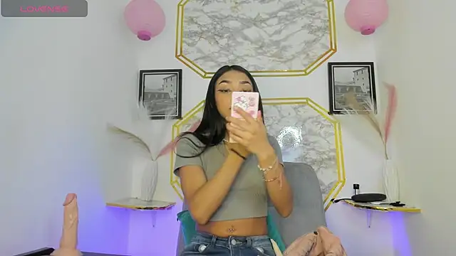 jaulyn 18   online show from 05-26-26, 12:23