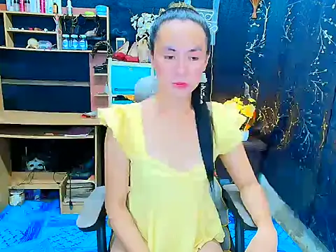 JillianWard17 online show from 06-16-26, 01:19