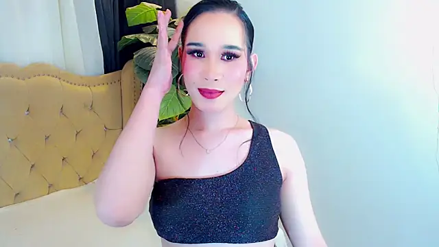 LexiLoreOnTop online show from 05-31-26, 06:04