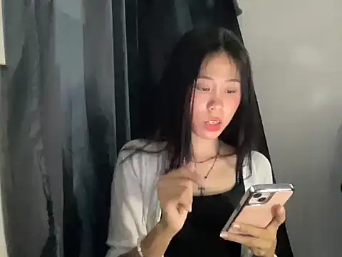 amberluiss online show from 06-11-26, 07:06