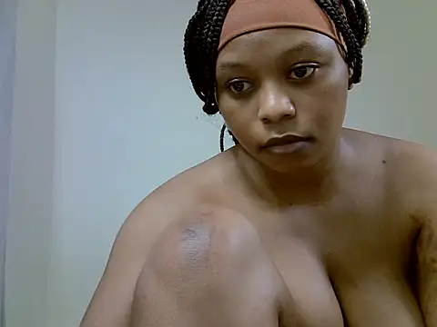 BIGASS DIANAH online show from 06-25-26, 05:17