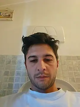 Snapshot of Andrewsboom chatting on 05-22-26, 12:55 Andrewsboom online show from 05-22-26, 12:55