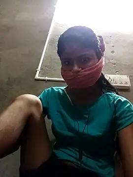 Snapshot of Tiyaasa chatting on 05-24-26, 11:21 Tiyaasa online show from 05-24-26, 11:21