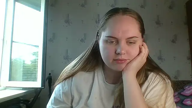 Snapshot of SoftHypnose chatting on 06-15-26, 08:05 SoftHypnose online show from 06-15-26, 08:05