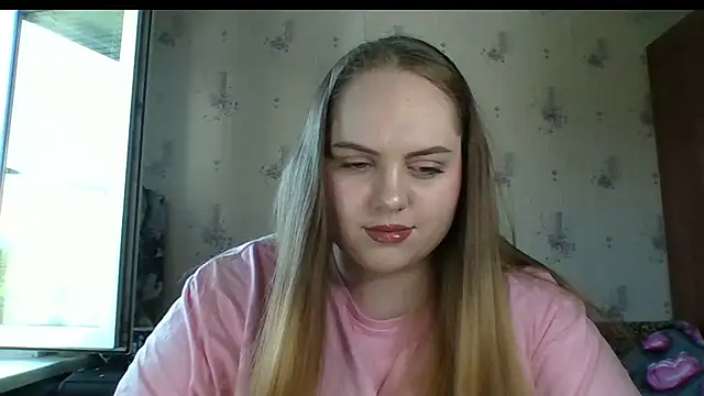 Snapshot of SoftHypnose chatting on 06-30-26, 12:06 SoftHypnose online show from 06-30-26, 12:06
