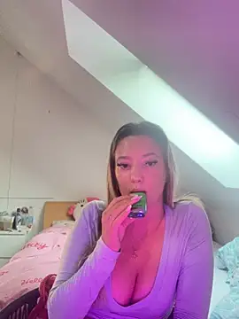 Snapshot of Evelina_Nelson chatting on 06-14-26, 07:27 Evelina Nelson online show from 06-14-26, 07:27