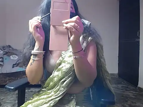 Snapshot of Flirty_Apsara chatting on 06-06-26, 06:23 Flirty Apsara online show from 06-06-26, 06:23