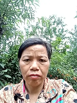 Snapshot of Elfledaa chatting on 06-04-26, 07:25 Elfledaa online show from 06-04-26, 07:25