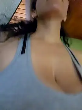 LUCI LOVE online show from 12-19-24, 04:35