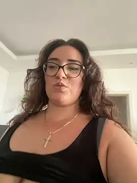 Snapshot of CurvyyMomy chatting on 07-17-26, 11:28 CurvyyMomy online show from 07-17-26, 11:28