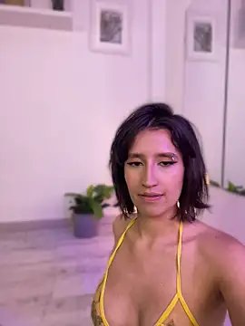 Frrancesca  online show from 06-06-26, 04:17