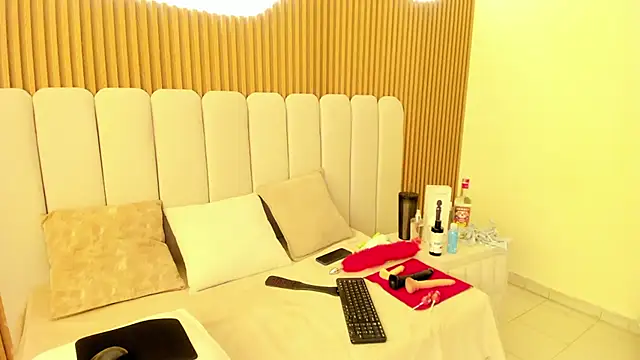 Snapshot of ElaVictoria chatting on 07-07-26, 02:21 ElaVictoria online show from 07-07-26, 02:21