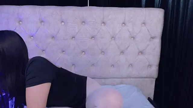 Snapshot of AbbyCollins__ chatting on 06-12-26, 07:57 AbbyCollins online show from 06-12-26, 07:57
