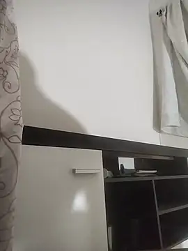 Snapshot of casaloficial01 chatting on 07-11-26, 02:03 casaloficial01 online show from 07-11-26, 02:03