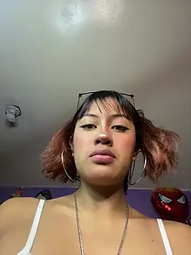 Snapshot of Leyla_collinss_ chatting on 07-25-26, 03:04 Leyla collinss online show from 07-25-26, 03:04