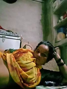 Snapshot of Cut_payi chatting on 08-06-26, 03:47 Cut payi online show from 08-06-26, 03:47