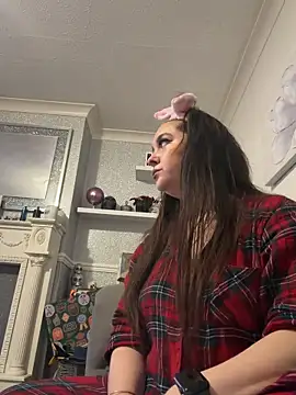 Kaylahh123 online show from 06-17-26, 05:21