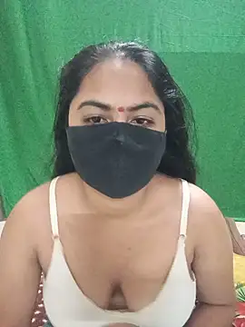 Snapshot of sakshi_moni chatting on 06-19-26, 04:00 sakshi moni online show from 06-19-26, 04:00