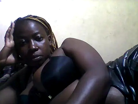 Snapshot of sexybrenny chatting on 05-27-26, 11:51 sexybrenny online show from 05-27-26, 11:51