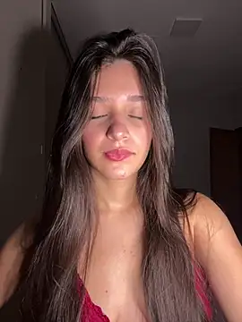 Snapshot of julhya_duarte chatting on 05-28-26, 04:15 julhya duarte online show from 05-28-26, 04:15