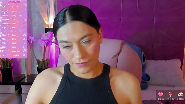 Snapshot of Stushaa chatting on 06-13-26, 02:37 Stushaa online show from 06-13-26, 02:37