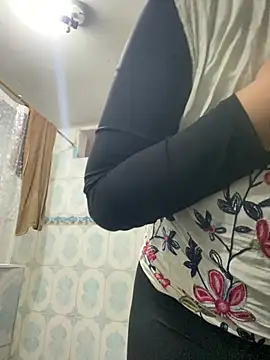 Snapshot of -Cattleya- chatting on 07-02-26, 01:39 -Cattleya- online show from 07-02-26, 01:39