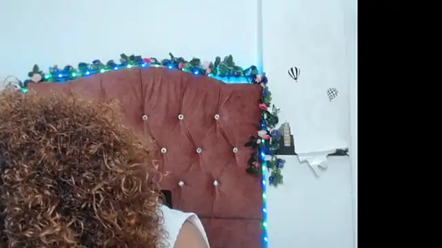 Snapshot of naomy_rosse17 chatting on 06-06-26, 11:20 naomy rosse17 online show from 06-06-26, 11:20