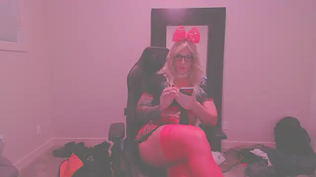 Snapshot of PrincessSissy235 chatting on 06-06-26, 06:07 PrincessSissy235 online show from 06-06-26, 06:07