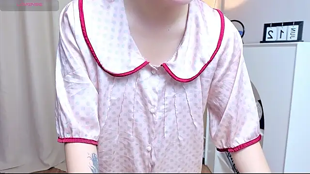 Snapshot of miuu6868 chatting on 06-13-26, 02:09 miuu6868 online show from 06-13-26, 02:09