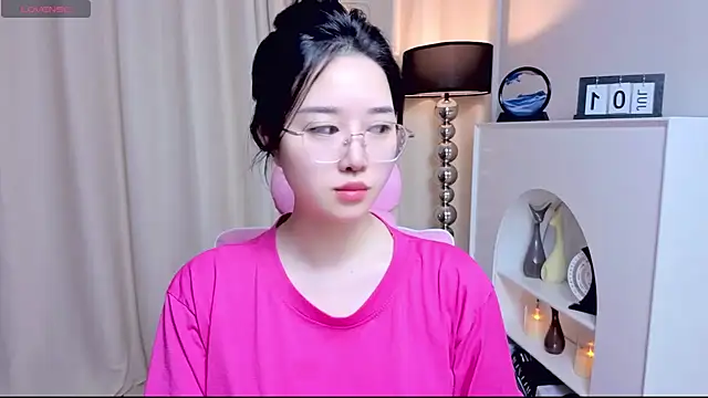 Snapshot of miuu6868 chatting on 07-01-26, 02:13 miuu6868 online show from 07-01-26, 02:13