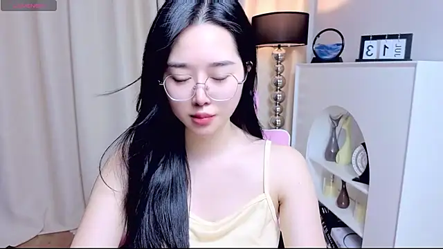 Snapshot of miuu6868 chatting on 07-14-26, 02:27 miuu6868 online show from 07-14-26, 02:27