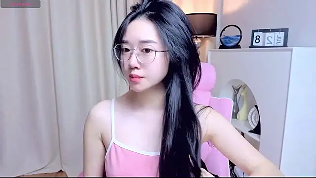 Snapshot of miuu6868 chatting on 07-28-26, 02:18 miuu6868 online show from 07-28-26, 02:18