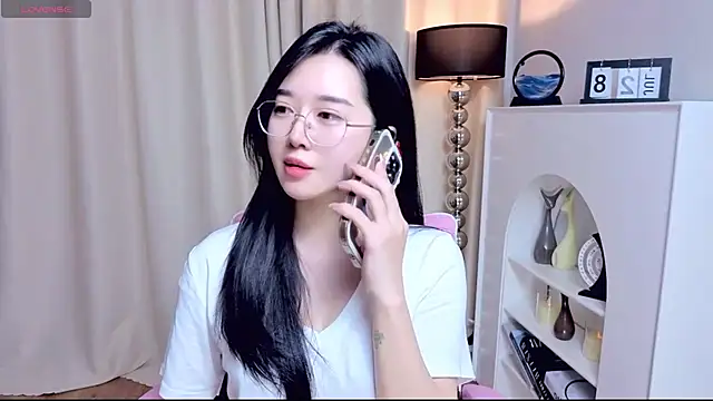 Snapshot of miuu6868 chatting on 07-28-26, 11:17 miuu6868 online show from 07-28-26, 11:17