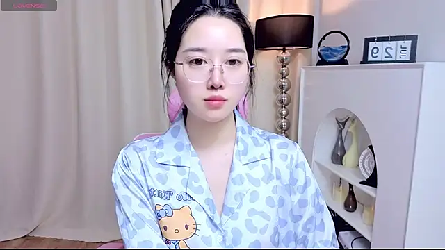 Snapshot of miuu6868 chatting on 07-30-26, 02:10 miuu6868 online show from 07-30-26, 02:10